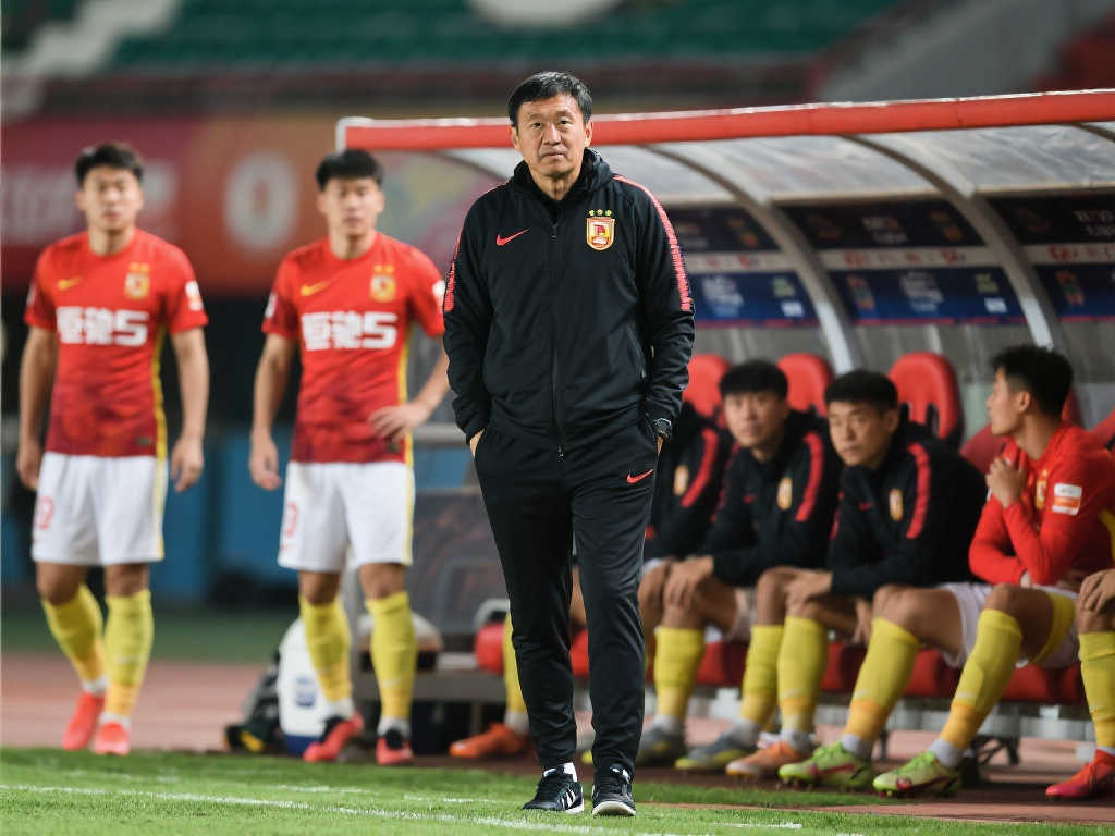 惊爆！长春亚泰主帅谢晖或离任，苏亚雷斯有望接棒